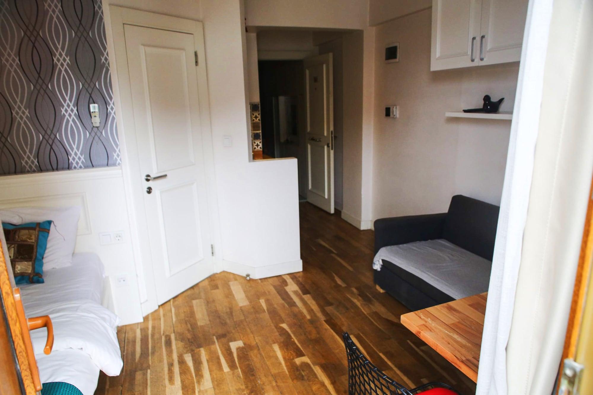 Neva Flats Taksim Hotel - Istanbul — Photos 1